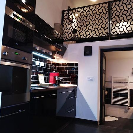 אגר Downtown Deluxe Apartment מראה חיצוני תמונה